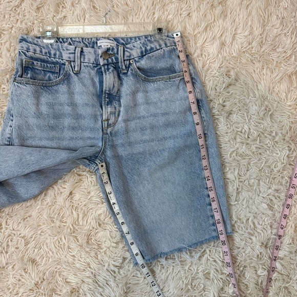 Good American GOOD STANDARD BERMUDA SHORTS denim SZ 4/27 high rise washed blue - Picture 6 of 10